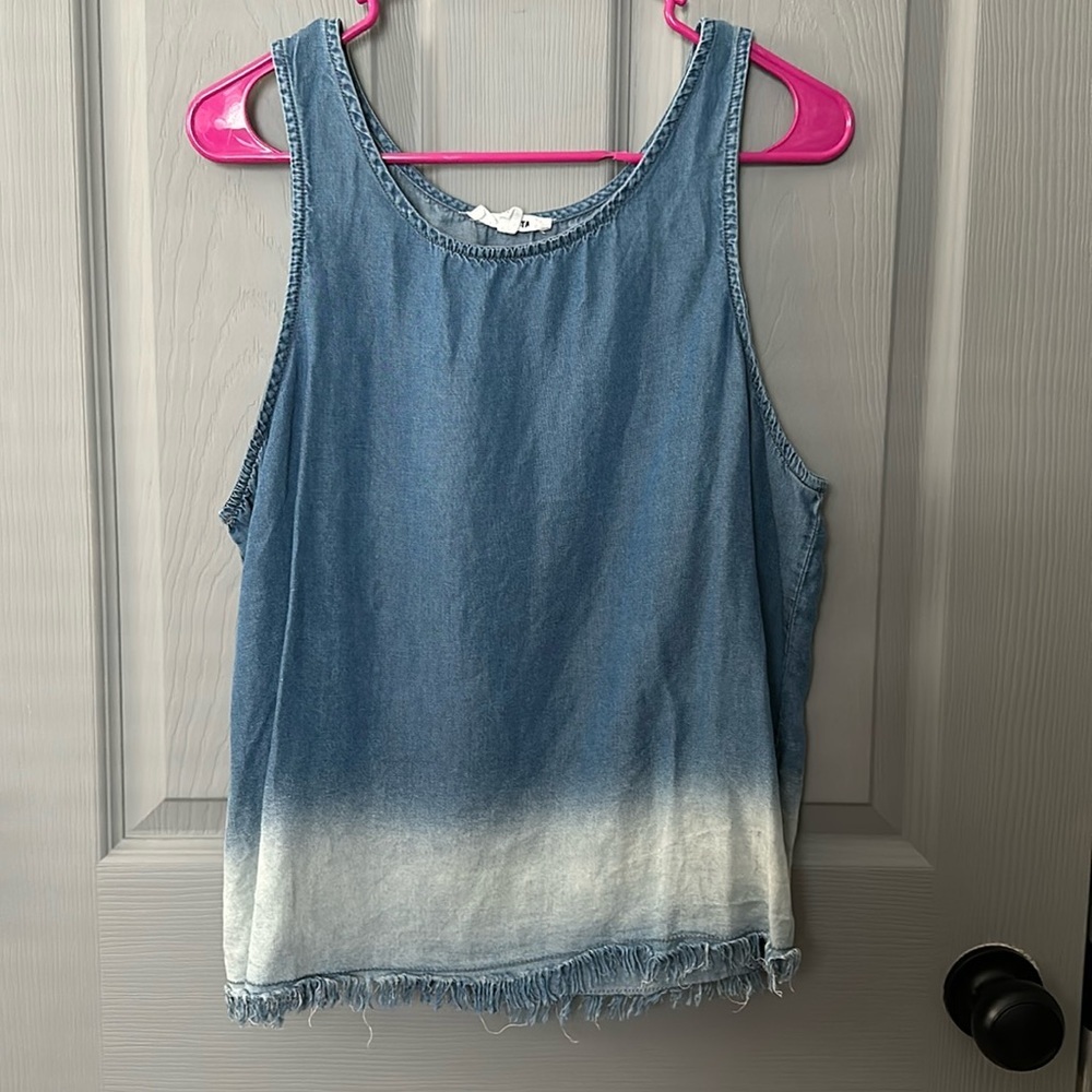 BB Dakota Ombré Chambray Linen Blend Tank